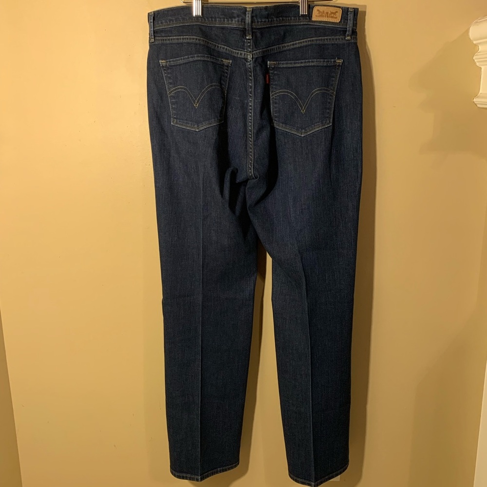 Levi’s - Picture 5 of 6